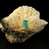 Beryl (variety emerald), Albite (variety cleavelandite), Pyrite<br />Chivor mining district, Municipio Chivor, Eastern Emerald Belt, Boyacá Department, Colombia<br />52x35x35mm, xl=7mm<br /> (Author: Fiebre Verde)