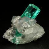 Beryl (variety emerald), Calcite, Dolomite<br />Coscuez mining district, Municipio San Pablo de Borbur, Western Emerald Belt, Boyacá Department, Colombia<br />xl=18x6mm<br /> (Author: Fiebre Verde)