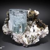 Beryl (variety aquamarine)<br />Nagar, Hunza Valley, Nagar District, Gilgit-Baltistan (Northern Areas), Pakistan<br />112 X 91 mm<br /> (Author: Manuel Mesa)