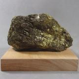 Pentlandita<br />Mina Levack, Levack, Distrito Sudbury, Ontario, Canadá<br />8 x 5 cm.<br /> (Autor: J. G. Alcolea)