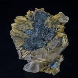 Quartz, Rutile, Hematite<br />Ibitiara, Bahia, Northeast Region, Brazil<br />6.5 x 7.5 cm<br /> (Author: am mizunaka)