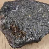 Emplectita<br />Mina Tannenbaum, Antonsthal, Breitenbrunn, Erzgebirgskreis, Sajonia/Sachsen, Alemania<br />5,4 x 3,6 x 2,5 cm.<br /> (Autor: J. G. Alcolea)