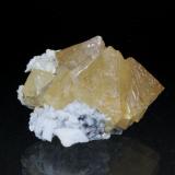 Scheelite, Calcite, Quartz<br />Mount Xuebaoding, Pingwu, Mianyang Prefecture, Sichuan Province, China<br />61mm x 46mm x 43mm<br /> (Author: Don Lum)