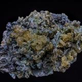 Cerussite<br />Daoping Mine, Gongcheng, Guilin Prefecture, Guangxi Zhuang Autonomous Region, China<br />5.4 x 6.8 cm<br /> (Author: am mizunaka)