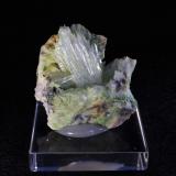 AragonitoMina Los Picayos, Pendendo, Alles, Niserias, Peñamellera Alta, Comarca Oriente, Principado de Asturias (Asturias), España5 x 4,5 cm. (Autor: Darío Menéndez)