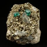 Beryl (variety emerald), Albite (variety cleavelandite), Calcite, Pyrite<br />Chivor mining district, Palo Arañado Mine, Municipio Chivor, Eastern Emerald Belt, Boyacá Department, Colombia<br />18x25x12mm, xls=4 & 3mm<br /> (Author: Fiebre Verde)