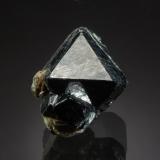 Spinel<br />Parker Mine, Notre-Dame-du-Laus, Antoine-Labelle RCM, Laurentides, Québec, Canada<br />1.5 x 1.9 cm<br /> (Author: crosstimber)