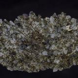 Quartz, Pyrite<br />Oppu Mine, Nishimeya-mura, Nakatsugaru District, Aomori Prefecture, Tohoku Region, Honshu Island, Japan<br />12.5 x 6.5 cm<br /> (Author: am mizunaka)