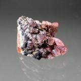 VayryneniteShengus (Shingus), Distrito Roundu, Gilgit-Baltistan (Áreas del Norte), Paquistán25mm x 18mm x 12mm (Author: Don Lum)
