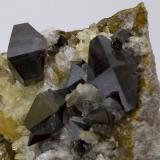 Anatasa<br />Kharan, Distrito Kharan, Balochistan (Baluchistan), Paquistán<br />43 x 32 mm (8 x 5 mm)<br /> (Autor: Cristalino)