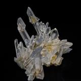 Quartz, Barite<br />Jinkouhe District, Leshan Prefecture, Sichuan Province, China<br />7.6 x 5.4 cm<br /> (Author: am mizunaka)