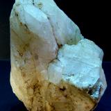 Calcita<br />Mina Porvenir Oscuro, Umbría de Paño Pico, Guarromán, Comarca Sierra Morena, Jaén, Andalucía, España<br />8 x 6 x 5 cm.<br /> (Autor: Felipe Abolafia)