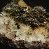 Bertrandite<br /><br />4.0 x 6.0 x 9.0 cm<br /> (Author: crosstimber)