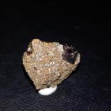 Espinela<br />Sierra de Mijas, Mijas, Comarca Costa del Sol Occidental, Málaga, Andalucía, España<br />Cristal de 0,7cm<br /> (Autor: srm13151)