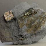 Andalucita (variedad quiastolita)Cerro del Castillo de Mirabel, Mirabel, Mancomunidad Riberos del Tajo, Cáceres, Extremadura, España77x63x20 mm (Autor: Juan Espino)