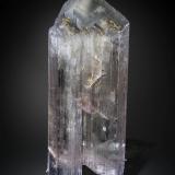 Spodumene (variety kunzite)Provincia Laghman, Afganistán123 x 43 mm (Author: Manuel Mesa)