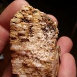 Albita en MicroclinaMas Sever Quarry, Massabè (Mas Ceber), Sils, Comarca La Selva, Gerona / Girona, Catalonia / Catalunya, Spain6 cm x 3 cm (Autor: Iwok)