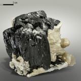 Ilvaite, Calcite and Quartz<br />Huanggang Mines, Hexigten Banner (Kèshíkèténg Qí), Chifeng (Ulanhad), Inner Mongolia Autonomous Region, China<br />74 X 70 mm<br /> (Author: Manuel Mesa)