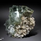 Fluorite and Calcite<br />Xianghuapu Mine, Xianghualing Sn-polymetallic ore field, Linwu, Chenzhou Prefecture, Hunan Province, China<br />100 x 92 mm<br /> (Author: Manuel Mesa)