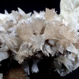 Strontianite, Calcite<br />Minerva I Mine, Ozark-Mahoning group, Cave-in-Rock Sub-District, Hardin County, Illinois, USA<br />125mm x 100mm x 75mm<br /> (Author: Don Lum)