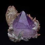 Quartz (variety amethyst), Calcite<br />Tonglüshan Mine, Edong, Daye, Huangshi Prefecture, Hubei Province, China<br />4.8 x 4.5 cm<br /> (Author: am mizunaka)