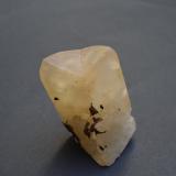 Calcita<br />Cantera Gralex, Mont-sur-Marchienne, Charleroi, Provincia Hainaut, Región Valona, Bélgica<br />6 x 4 x 4 cm<br /> (Autor: Antonio Alcaide)