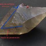 Calcita y Rejalgar<br />Mina Jiepaiyu (Mina Shimen), Shimen County, Prefectura Changde, Hunan, China<br />8 x 6 x 3 cm<br /> (Autor: Antonio Alcaide)