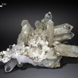 Quartz and Calcite<br />Huanggang Mines, Hexigten Banner (Kèshíkèténg Qí), Chifeng (Ulanhad), Inner Mongolia Autonomous Region, China<br />141 x 95 mm<br /> (Author: Manuel Mesa)