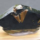 Hematites y Rutilo<br />Novo Horizonte, Bahia, Región Nordeste, Brasil<br />6 x 4 x 1,2 cm<br /> (Autor: Antonio Alcaide)