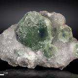 Fluorite on QuartzManaoshan Mine, Dongpo, Yizhang District, Chenzhou Prefecture, Hunan Province, China140 x 77 mm (Author: Manuel Mesa)