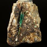 Beryl (variety emerald), Calcite<br />Chivor mining district, Porvenir Mine, Municipio Chivor, Eastern Emerald Belt, Boyacá Department, Colombia<br />65x87x77mm, main xl=43mm<br /> (Author: Fiebre Verde)