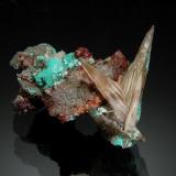 Cerussite and malachite<br />Mammoth-St. Anthony Mine, St. Anthony deposit, Tiger, Mammoth District, Pinal County, Arizona, USA<br />2.1 x 2.9 cm<br /> (Author: crosstimber)