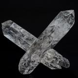 Quartz<br />Jinkouhe District, Leshan Prefecture, Sichuan Province, China<br />15.5 x 16.8 cm<br /> (Author: am mizunaka)
