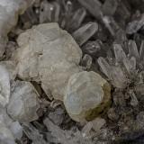 Quartz, Calcite<br />Livingston Island, South Shetland Islands, Antarctic Peninsula, West Antarctica, Antarctica<br /><br /> (Author: am mizunaka)