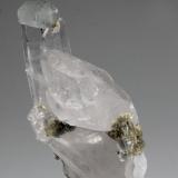 Apatite, Quartz<br />Minas da Panasqueira, Aldeia de São Francisco de Assis, Covilhã, Castelo Branco, Cova da Beira, Centro, Portugal<br />86 mm x 53 mm  x 35 mm<br /> (Author: Don Lum)