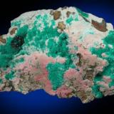 Dioptase<br />Ray Mines, Scott Mountain area, Mineral Creek District, Dripping Spring Mountains, Pinal County, Arizona, USA<br />7.5 cm<br /> (Author: Nunzio)