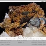 Rutile and HematiteVallon de la Valette, Macizo La Lauzière, Saint-Jean-de-Maurienne, Saboya, Auvergne-Rhône-Alpes, Franciafov 8 mm (Author: ploum)