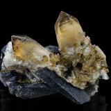 Quartz (variety citrine), Quartz (variety smoky)<br />Bismuth Dam area, Torrington mining district, Clive County, New South Wales, Australia<br />4.8 x 4.0 cm<br /> (Author: am mizunaka)