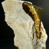 BaritaWarihuyn Hill, &#8594;2850 m., Puños, Miraflores District, Huamalíes Province, Huánuco Department, Peru7 x 3 x 3 cm. (Autor: Felipe Abolafia)