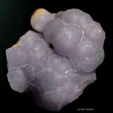 Fluorita.<br />Guxian, Tongbai, Prefectura Nanyang, Provincia Henan, China<br />80x80 mm.<br /> (Autor: Jesus Franquesa Baucells)