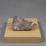 Breithauptita con Niquelina<br />Mina Nipissing, Pozo 73, Coleman, Zona Cobalt, Región Cobalt-Gowganda, Distrito Timiskaming, Ontario, Canadá<br />4,5 x 2,5 x 2,5 cm<br /> (Autor: J. G. Alcolea)