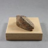 Bismutotantalita<br />Colina Gamba, Distrito Wakiso, Busiiro, Region Central, Uganda<br />4,5 x 3 x 1,7 cm.<br /> (Autor: J. G. Alcolea)