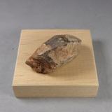 Bismutotantalita<br />Colina Gamba, Distrito Wakiso, Busiiro, Region Central, Uganda<br />4,5 x 3 x 1,7 cm.<br /> (Autor: J. G. Alcolea)
