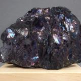 Covellita<br />Mina Steward, Butte, Distrito Butte, Condado Silver Bow, Montana, USA<br />9 x 6,4 x 6,3 cm<br /> (Autor: J. G. Alcolea)