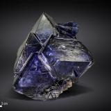 Fluorite<br />Huanggang Mines, Hexigten Banner (Kèshíkèténg Qí), Chifeng (Ulanhad), Inner Mongolia Autonomous Region, China<br />100 x 95 mm<br /> (Author: Manuel Mesa)