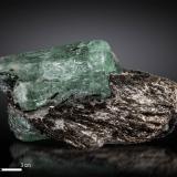 Beryl (variety emerald)<br />Malyshevo, Sverdlovsk Oblast, Ural, Russia<br />92 X 47 mm<br /> (Author: Manuel Mesa)