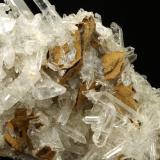 Quartz, Siderite<br />Peñas Blancas Mine, Municipio San Pablo de Borbur, Western Emerald Belt, Boyacá Department, Colombia<br />74x126x42mm<br /> (Author: Fiebre Verde)