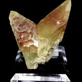 Calcite<br />Fletcher Mine, West Fork, Viburnum Trend District, Reynolds County, Missouri, USA<br />5 cm x 4.7 cm x 3 cm<br /> (Author: Turbo)