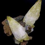 Calcite<br />Buick Mine, Bixby, Viburnum Trend District, Iron County, Missouri, USA<br />10 cm x 10 cm x 11 cm<br /> (Author: Turbo)