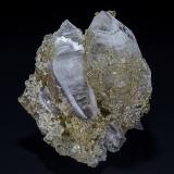 Quartz, Barite<br />Meikle Mine, Bootstrap District, Elko County, Nevada, USA<br />6.7 x 7.6 cm<br /> (Author: am mizunaka)
